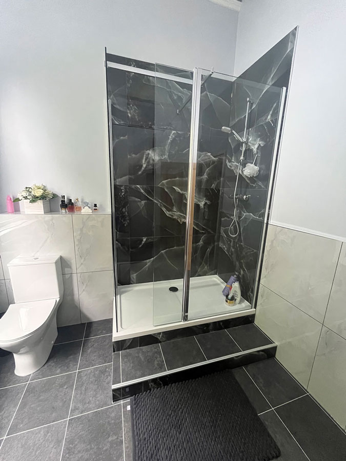 Large Ensuite Shower Room