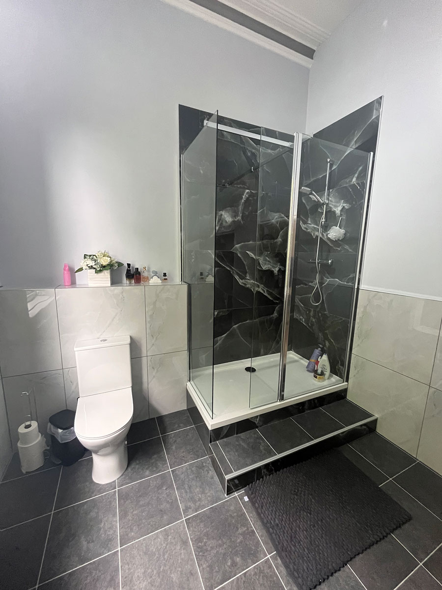 Large Ensuite Shower Room